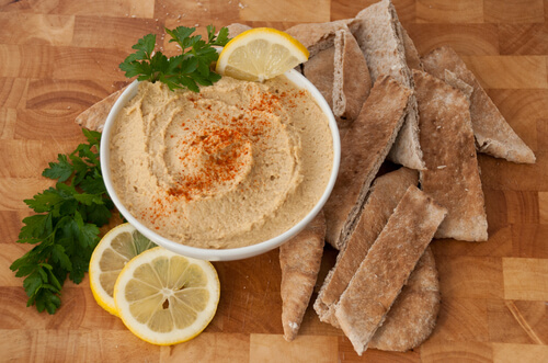 hummus snack